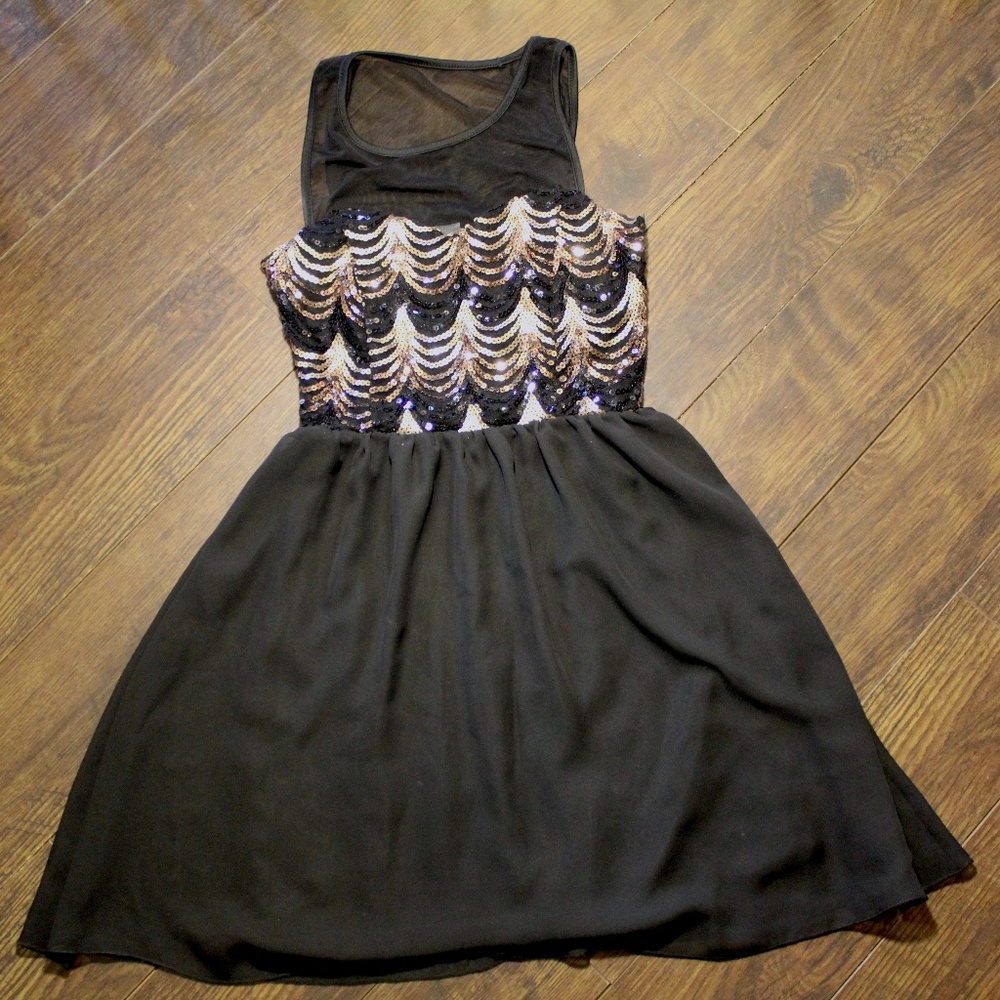 Adorable Boutique Sequined Holiday Dress - S -